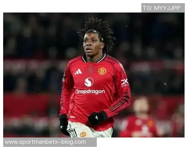 多尔古在对阵阿森纳的比赛中轰出世界波荣膺曼联最佳球员称号 多尔古在对阵阿森纳的比赛中轰出世界波荣膺曼联最佳球员称号