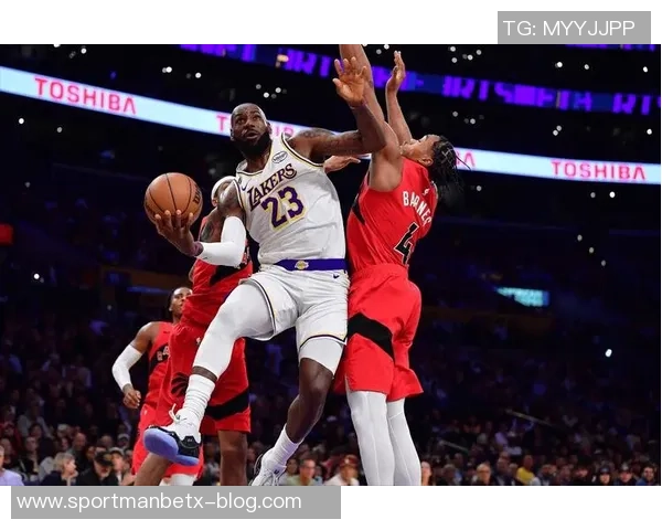 东契奇赞詹姆斯成就独一无二41岁背靠背轰准三双再创辉煌 东契奇赞詹姆斯成就独一无二41岁背靠背轰准三双再创辉煌