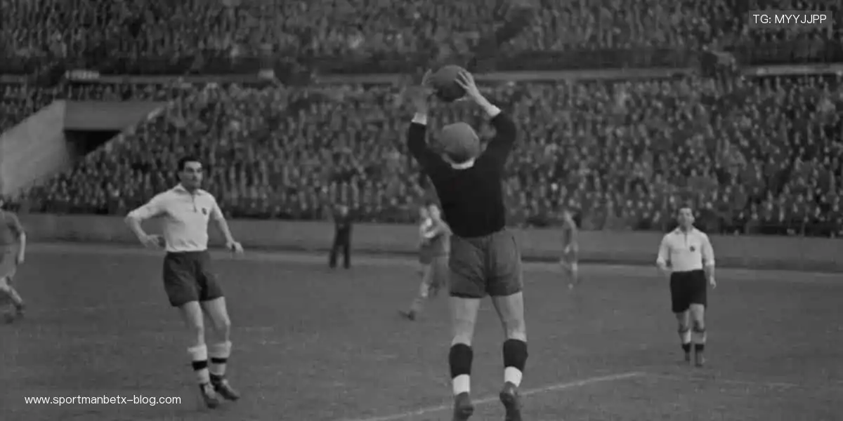 🎮用潮流诠释热爱，周边产品让运动精神融入生活！